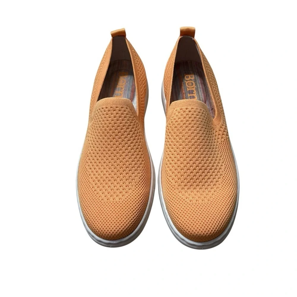 BORN Patton Slip-on Walking Shoes in Papaya Size 10 NWT